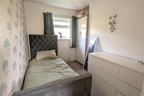 13 Highfield Drive, Luddendenfoot, Halifax, HX2 6QD