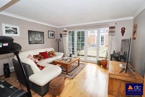 22 Ramsey Close, Greenford, UB6 0SU