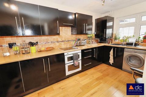 22 Ramsey Close, Greenford, UB6 0SU