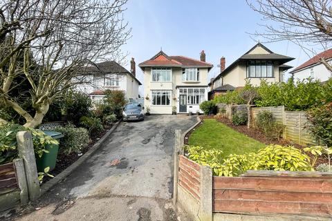 3 bedroom detached house for sale, Stockport Road West, Bredbury