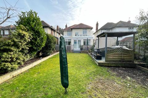 3 bedroom detached house for sale, Stockport Road West, Bredbury