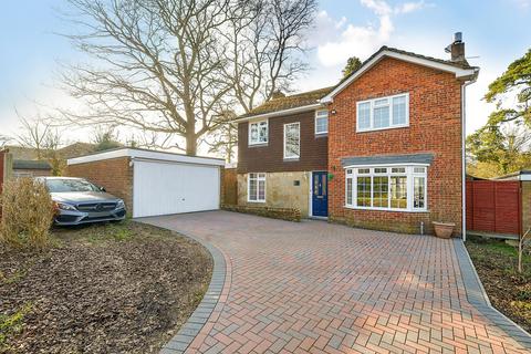 5 bedroom detached house for sale, St Michaels Close, North Waltham, RG25