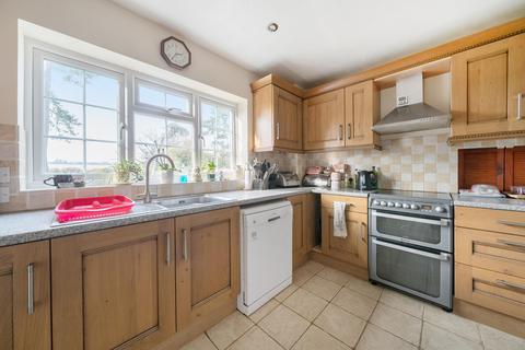 5 bedroom detached house for sale, St Michaels Close, North Waltham, RG25