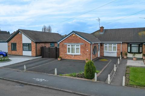 2 bedroom semi-detached bungalow for sale, Clay Avenue, St Nicolas Park