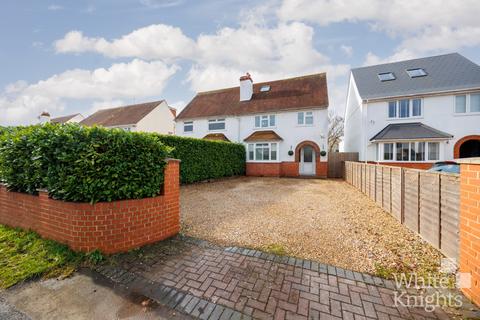 4 bedroom semi-detached house for sale, Loddon Bridge Road, Reading RG5