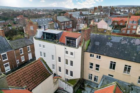 2a Poplar Row, Whitby