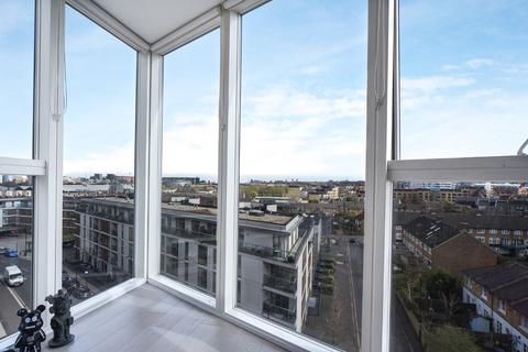 2 bedroom apartment for sale, River Gardens Walk Greenwich SE10