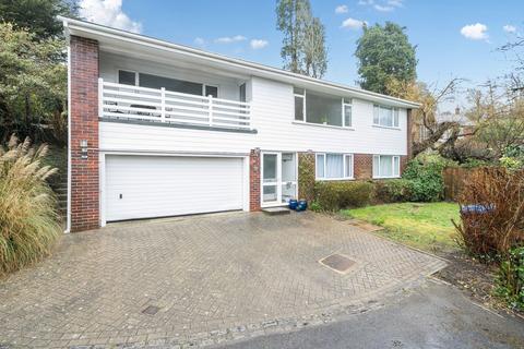 19 Kooringa, Warlingham, CR6 9JP