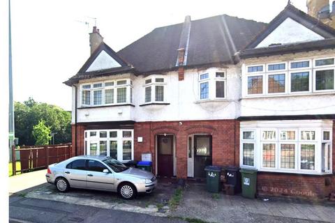 2 bedroom apartment to rent, Albert Road South, Watford, Hertfordshire, WD17