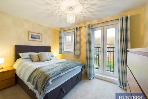 2 bedroom terraced house for sale, Talisker Walk, The Bay, Filey