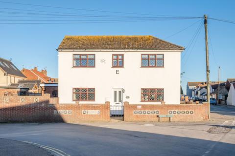 4 bedroom detached house for sale, Manor Road, Caister-On-Sea