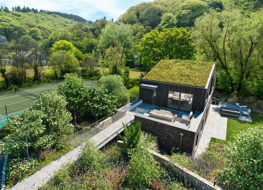 3 Lee Bay gardens.jpg