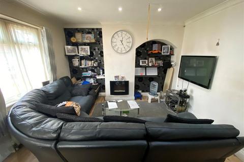 2 bedroom end of terrace house for sale, Aylmer Road, Dagenham