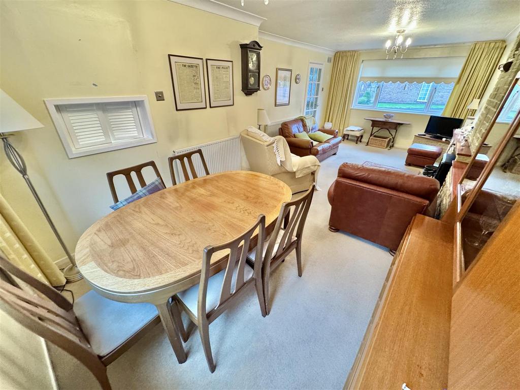Living / dining room