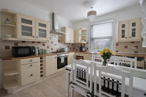 4 bedroom terraced house for sale, Rutland Road, Chesterfield