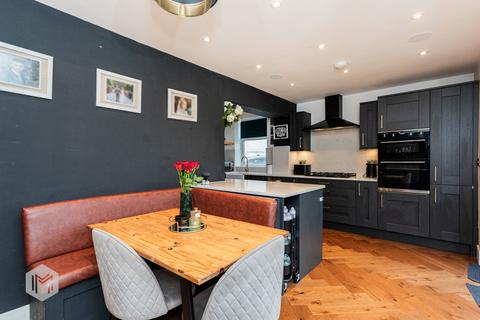 22 Deacons Crescent, Tottington, Bury, BL8 3DW