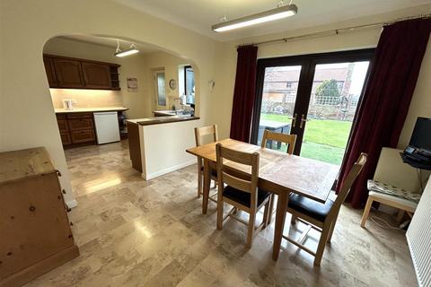 3 bedroom detached bungalow for sale, Front Street, Laxton, Goole