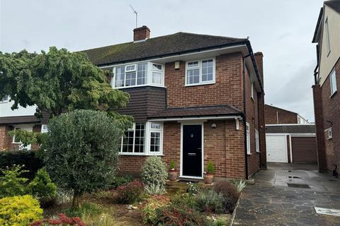 15 Branston Crescent, Petts Wood, Orpington, BR5 1HA