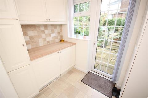 15 Branston Crescent, Petts Wood, Orpington, BR5 1HA