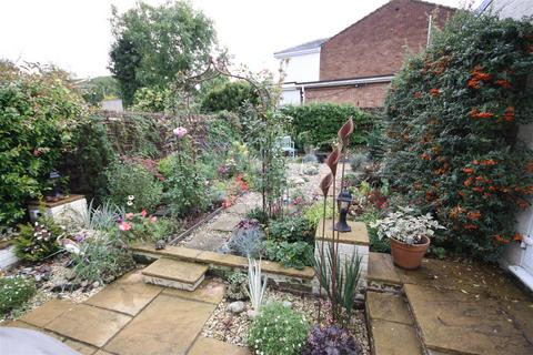 15 Branston Crescent, Petts Wood, Orpington, BR5 1HA