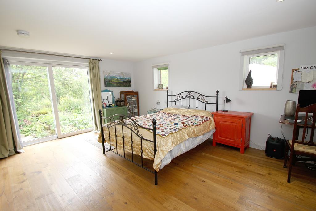 Bed 1
