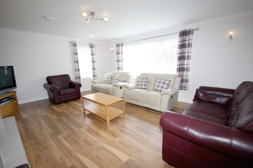 Lounge 1