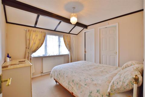 2 bedroom park home for sale, Orchards Residential Park, Slough