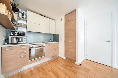 1 bedroom flat for sale, Deals Gateway, London SE13