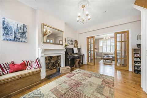45 Railway Road, Teddington, TW11 8SD