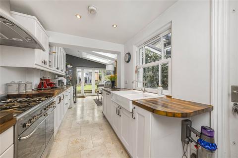 45 Railway Road, Teddington, TW11 8SD