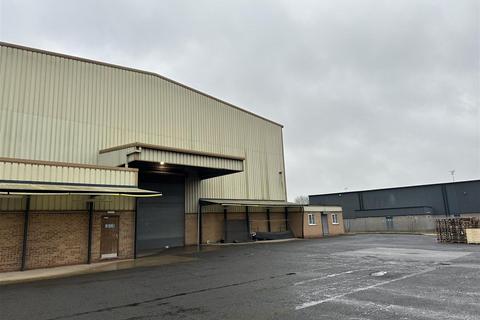 Warehouse to rent, Daniels Way, Hucknall, Nottingham, NG15 7LL