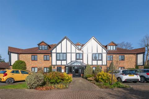 2 bedroom flat for sale, Wray Park Road, Reigate