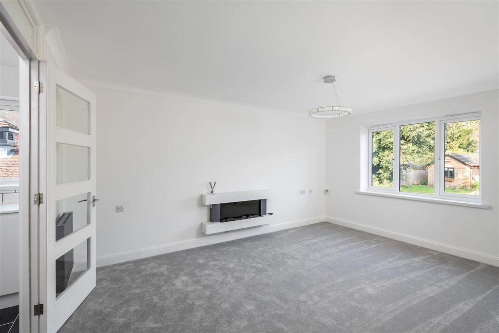 15 Brooklands Court internals7.jpg