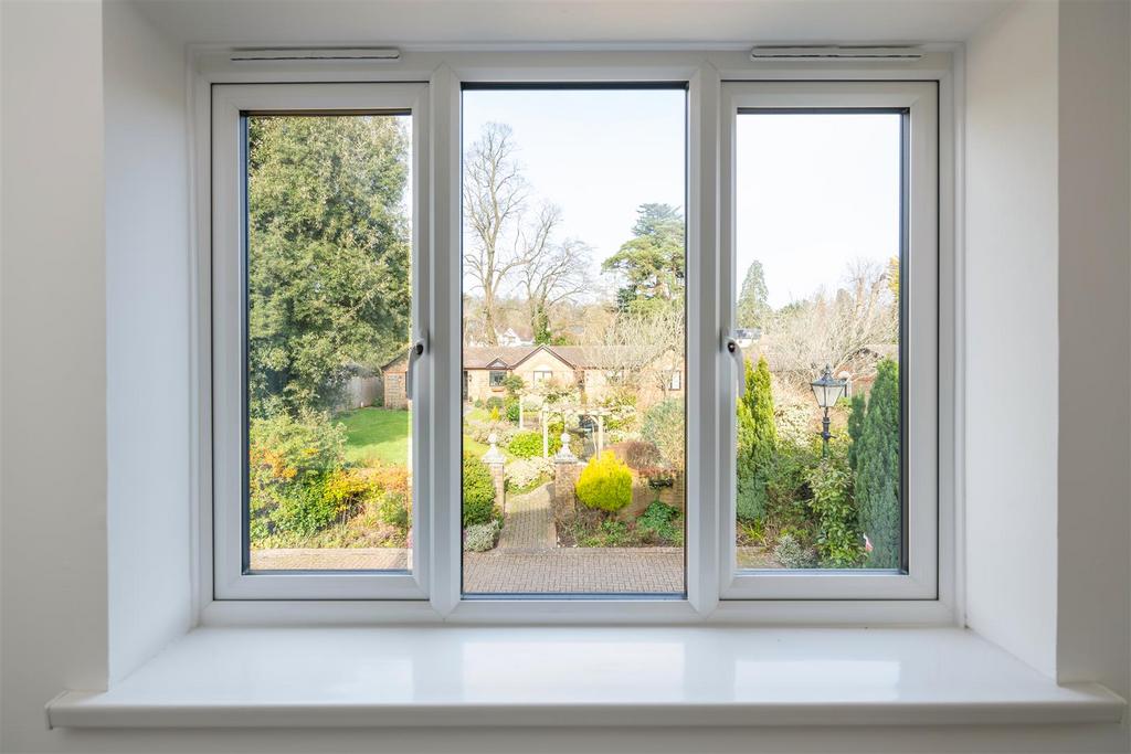 Flat 15 Brooklands Court internals-3.jpg