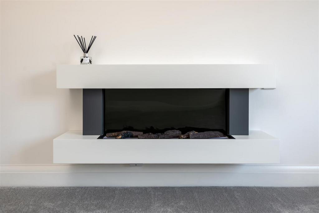 Flat 15 Brooklands Court internals-7.jpg