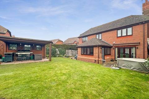 4 bedroom detached house for sale, Woodruff Close, Rainham, Gillingham, Kent, ME8