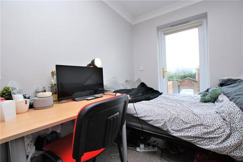 1 bedroom house of multiple occupation to rent, Cabell Road, Guildford, Surrey, GU2