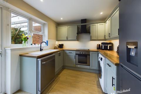 2 bedroom terraced house for sale, Grasslands, Aylesbury, Buckinghamshire