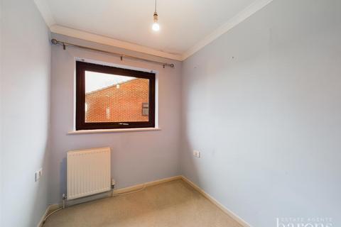 8 Beethoven Road, Basingstoke, RG22 4BP