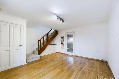 8 Beethoven Road, Basingstoke, RG22 4BP