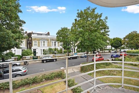 2 bedroom flat for sale, Ashchurch Park Villas, London, W12