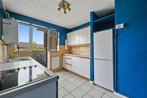 2 bedroom flat for sale, Ashchurch Park Villas, London, W12