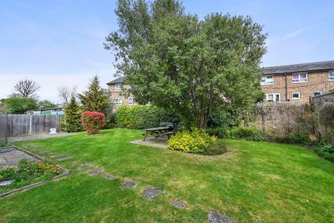 2 bedroom flat for sale, Ashchurch Park Villas, London, W12