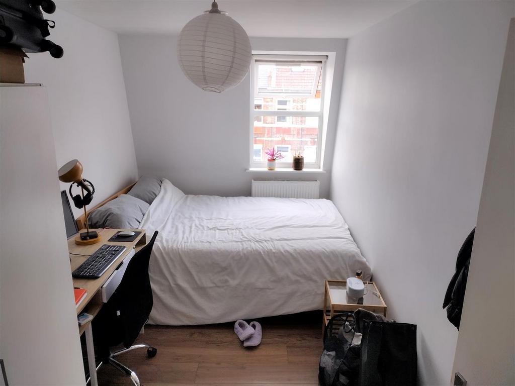 Bed 2 (2).jpg