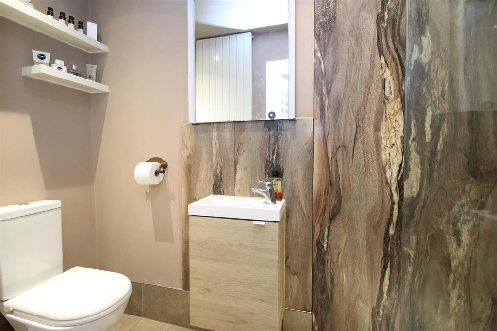 En suite.JPG