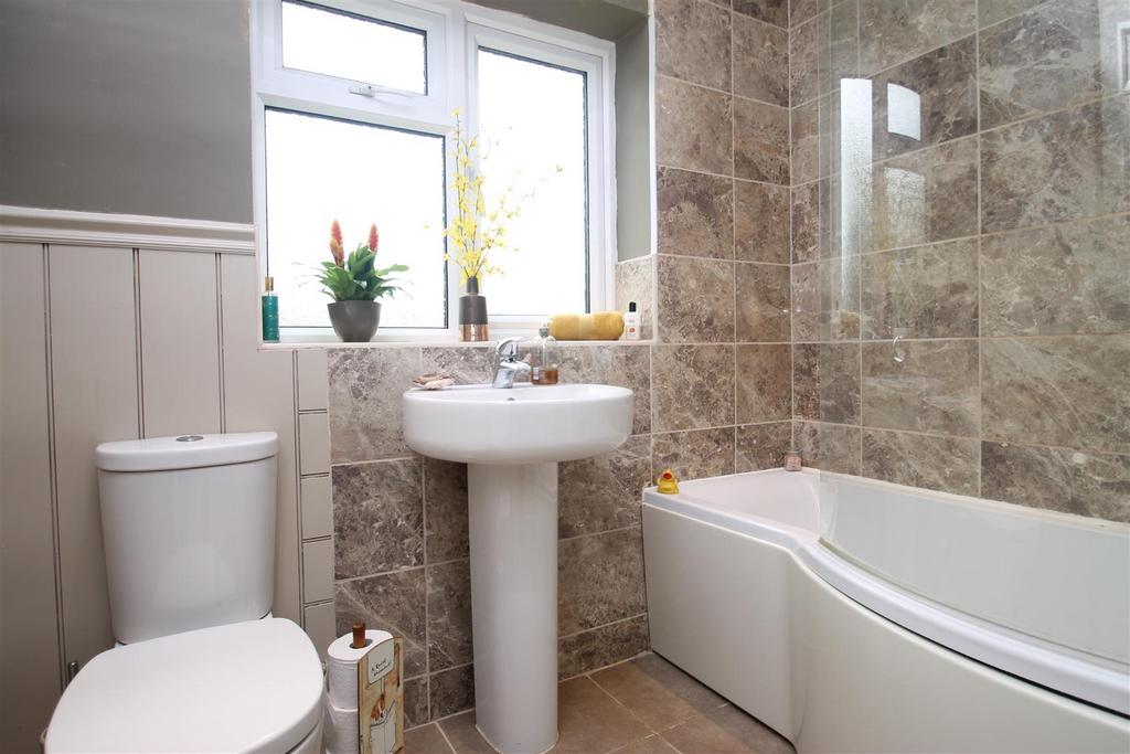 Bathroom.JPG