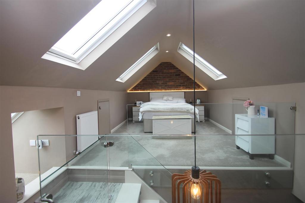 Bedroom first floor main.JPG