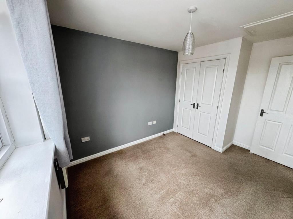 D2ac2b33-Bedroom 20 One.jpg