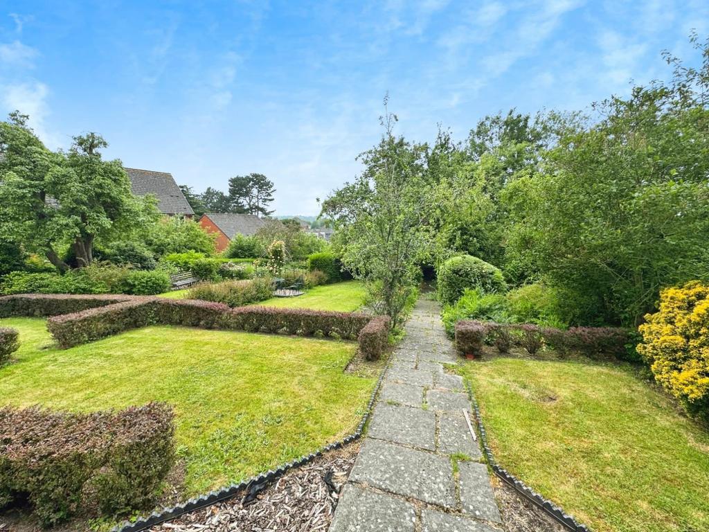5ec63d20-Communal 20 Garden.jpg