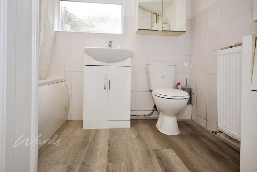 Ernest bathroom